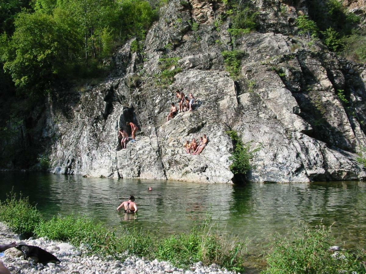 Camping Bonneval Jaujac ภายนอก รูปภาพ